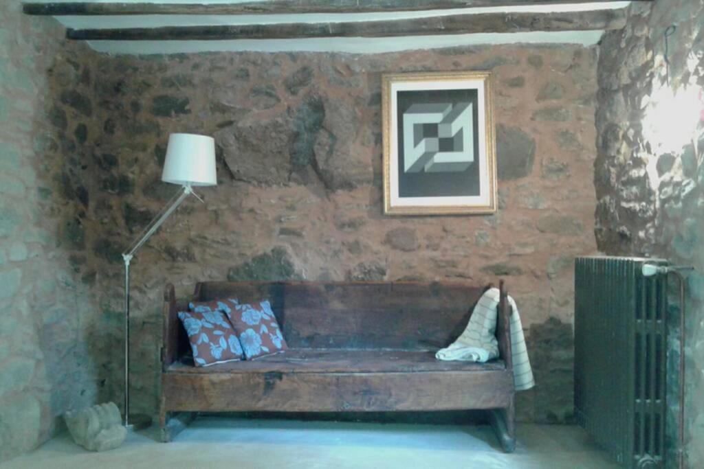 La Badenca. Masia Catalana Del S. XVII Riudaura Dış mekan fotoğraf
